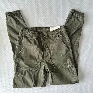 American Eagle jegging joggers. Size 6. New with tags